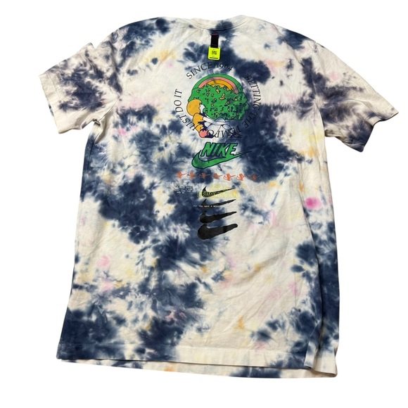 Nike 2021 QR Tag Tie Dye It's A Revolution T-Shirt‎ Medium-Great Condition VHTF